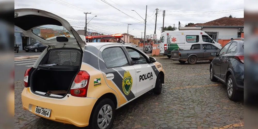 Acidente aconteceu no cruzamento da Avenida Carlos Cavalcanti com a Rua João Tomé