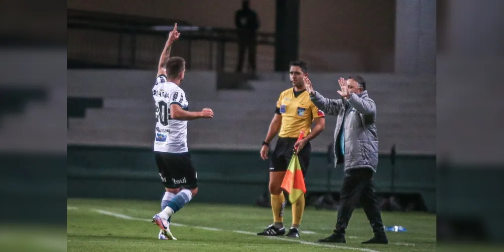 A vitória diante do Atlético Goianiense no Couto Pereira levou o Verdão aos 19 pontos e a 16ª colocação da tabela