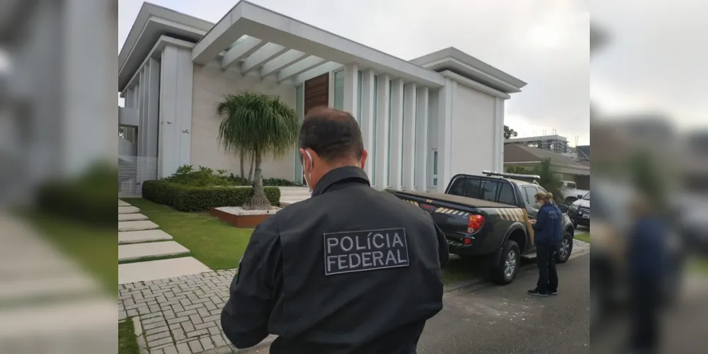 Somente uma das casas do líder da quadrilha foi comprada por R$ 6 milhões, segundo a PF