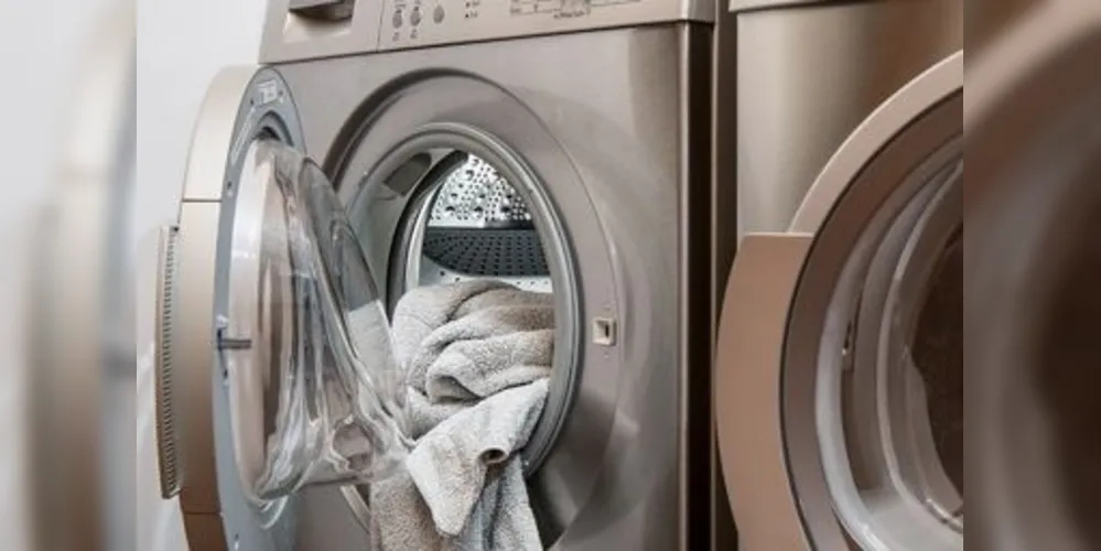 Práticas comuns, como uso de máquina ou, ainda, lavar a calcinha durante o banho, podem ser extremamente prejudiciais para a saúde íntima