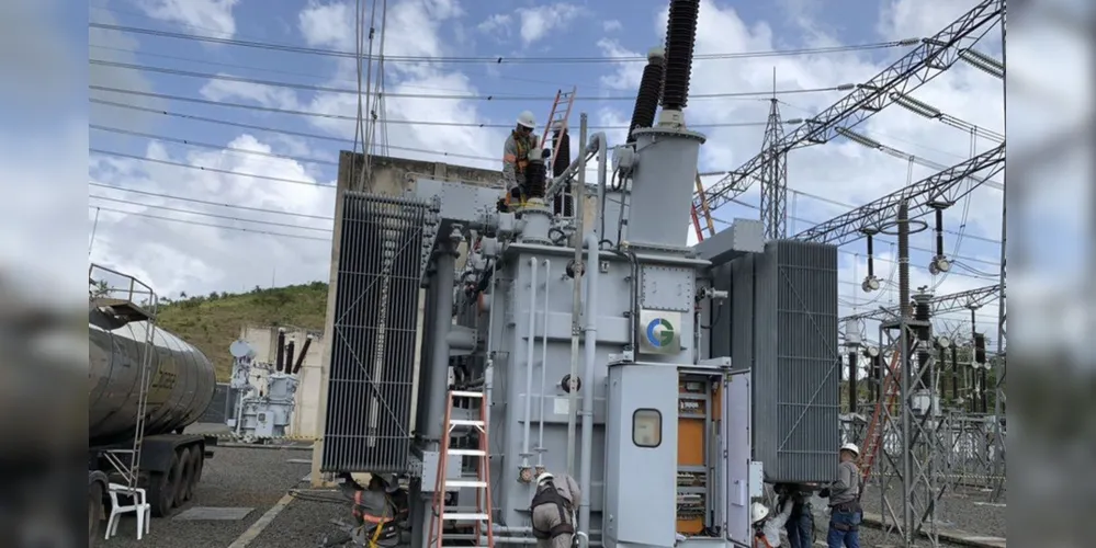 Segundo o Ministério de Minas e Energia, o segundo transformador da subestação Macapá foi energizado por volta das 3h30 de hoje (24).