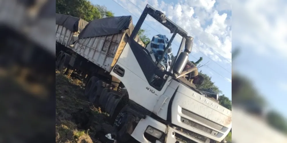 As vítimas estão sendo levadas a hospitais de Taguaí, Fartura e Taquarituba. A rodovia precisou está interditada para atendimento da ocorrência.