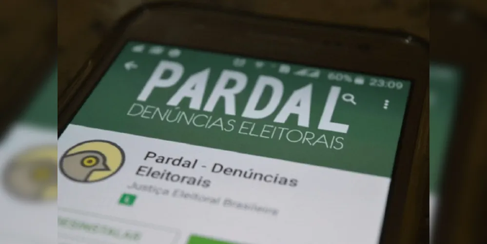 O aplicativo pode ser baixado no Google Play ou na App Store. O Pardal surgiu em 2014, sendo aprimorado ao longo de cada eleição.