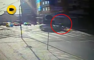 Imagem ilustrativa da imagem Em PG, câmeras flagram fuga de blitz e acidente no centro