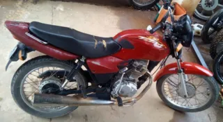 A motocicleta foi encontrada dentro de uma residência após uma denúncia anônima