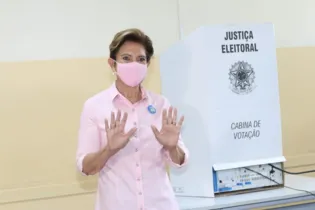 Candidata do PSD votou logo no período da manhã junto do vice, Capitão Saulo