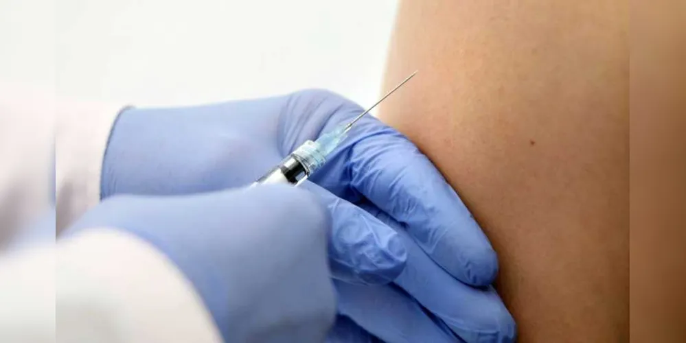 Imagem ilustrativa da imagem Covid-19: Anvisa aprova importação de 2 milhões de doses de vacina