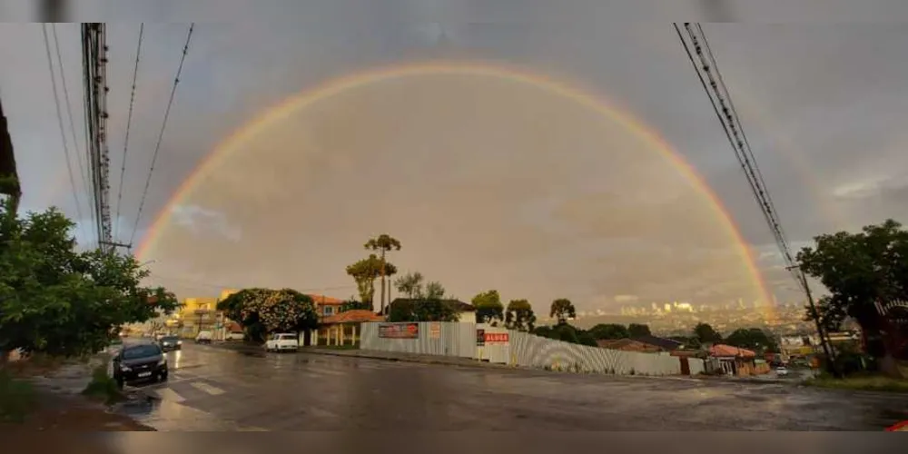 Imagem ilustrativa da imagem Repórter de aRede arrasa com foto de mega arco-íris