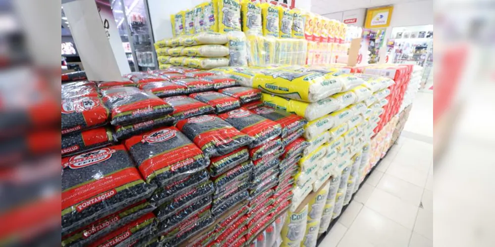 O arroz e o feijão estão entre os produtos com maior alta no preço em 2020