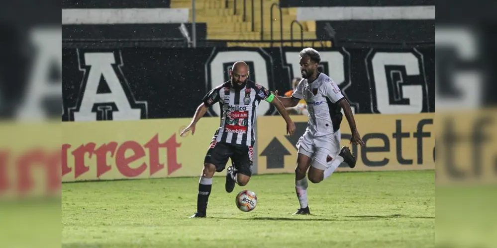 No primeiro turno da Série B, as equipes se enfrentaram em Ponta Grossa e empataram em 1 a 1