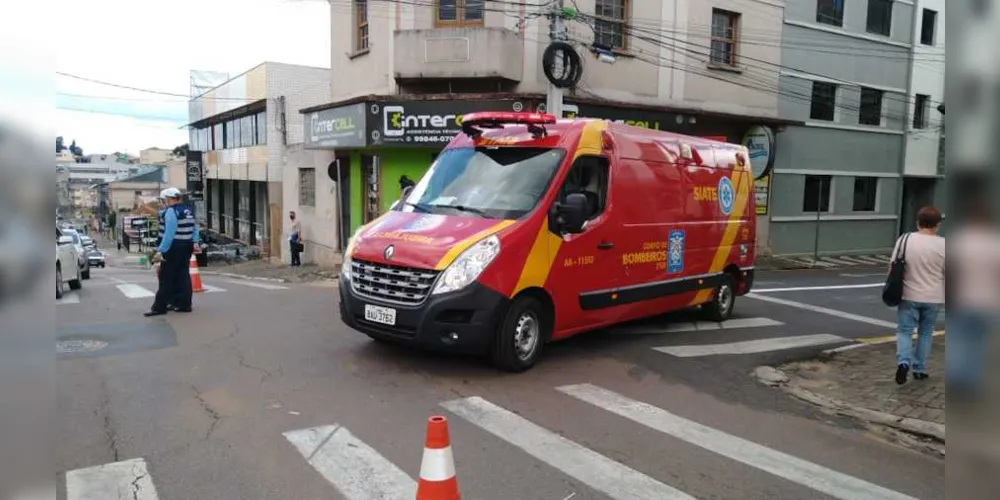 A batida ocorreu no cruzamento entre as ruas Sete de Setembro e Comendador Miró