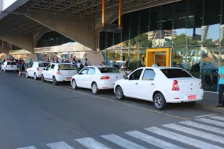 Imagem ilustrativa da imagem Em PG, taxistas poderão ser isentados de multas da AMTT