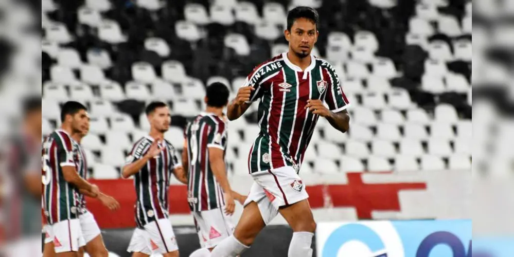 Tricolor carioca fica dois pontos atrás do Palmeiras, sexto colocado na tabela