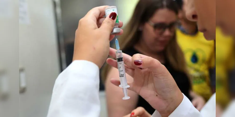 Vacinação começará de forma simbólica em UBS na 31 de Março
