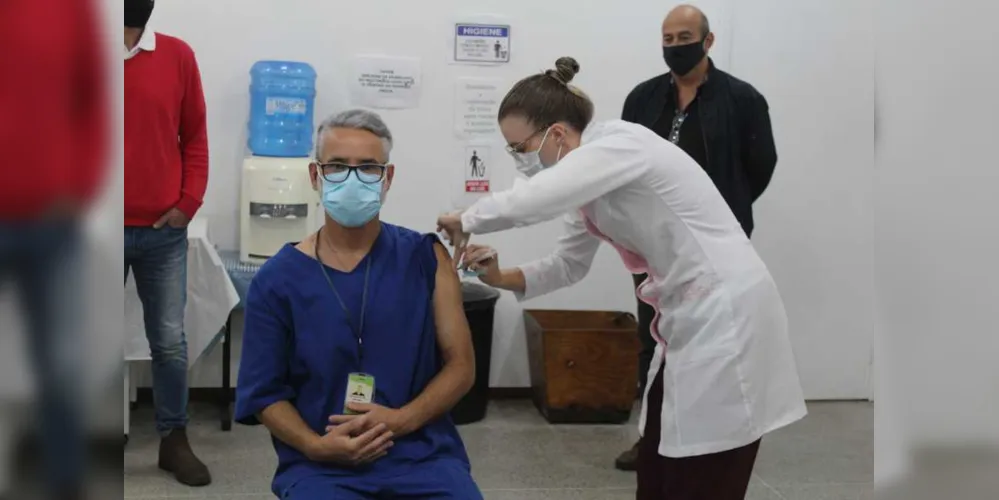 Imagem ilustrativa da imagem Iniciada a vacinação contra a Covid-19 em Palmeira