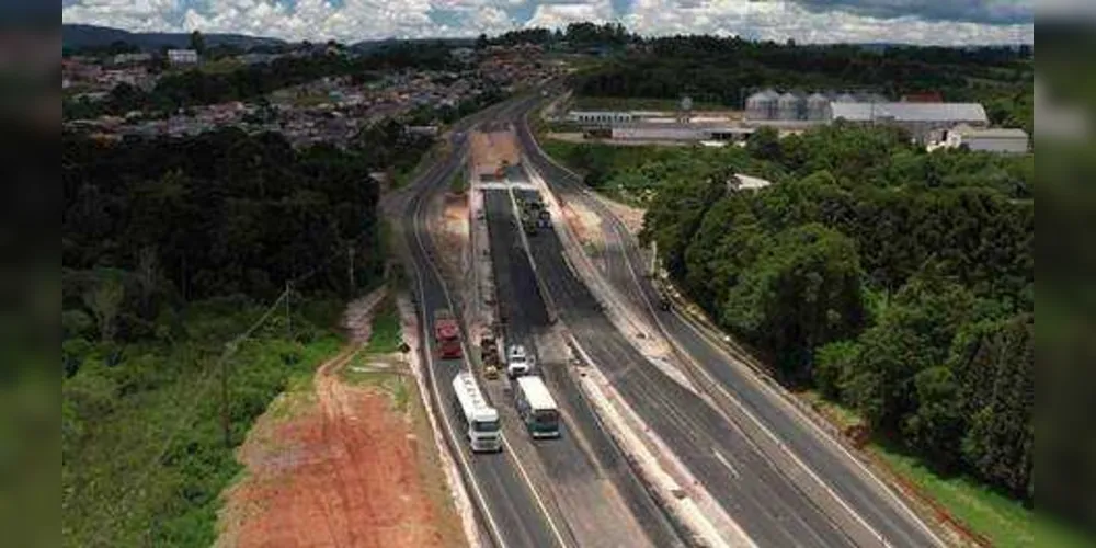 Imagem ilustrativa da imagem Viaduto do novo ‘Trevo de Brotas’ será liberado ao tráfego
