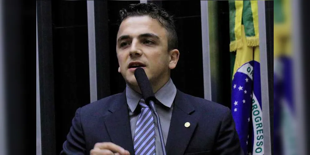Deputado ponta-grossense seguirá orientação nacional do partido e votará em Baleia Rossi