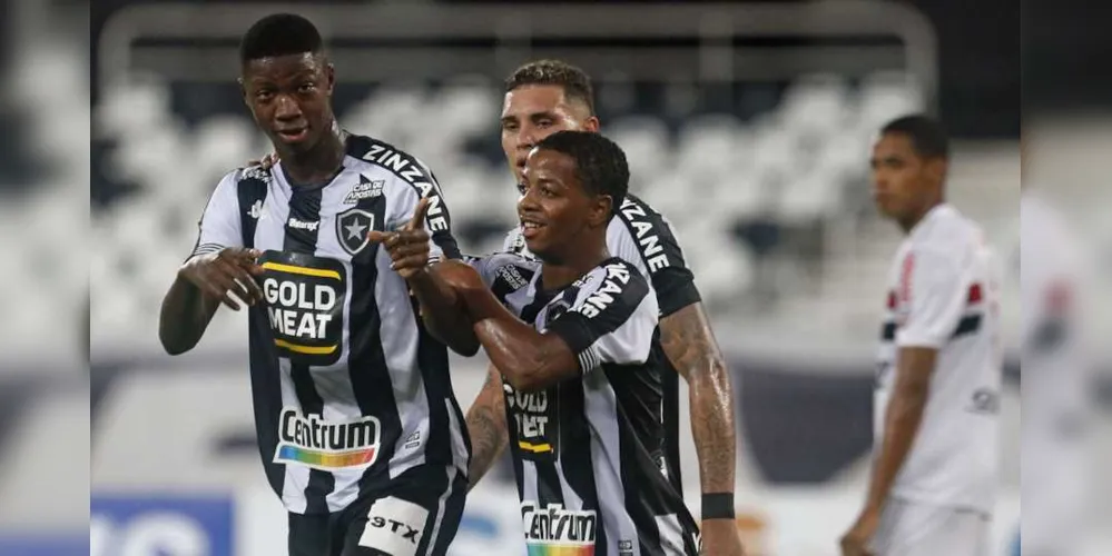 Imagem ilustrativa da imagem Mesmo rebaixado, Botafogo vence São Paulo por 1 a 0