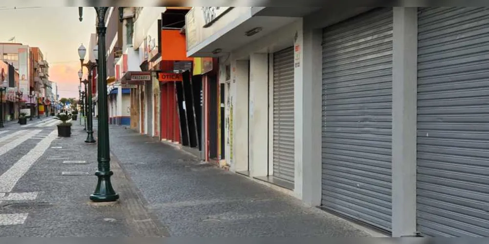 Decreto restringe a abertura do comércio não essencial na cidade de Ponta Grossa