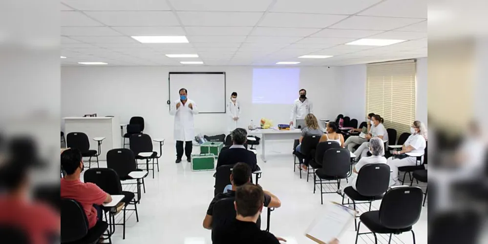 O treinamento dos profissionais da saúde aconteceu na última quarta-feira (03).