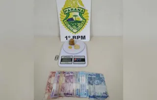 Além da droga, PM encontrou dinheiro que seria fruto do tráfico na casa dos suspeitos
