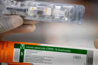 Imagem ilustrativa da imagem Procon-PR alerta sobre vacina falsificada contra covid-19