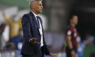Imagem ilustrativa da imagem São Paulo anuncia o argentino Crespo como novo técnico