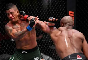 Imagem ilustrativa da imagem Brasileiro é nocauteado em disputa pelo cinturão do UFC