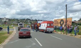 Acidente ocorreu na Visconde de Taunay, altura da rotatória com a rua Londrina