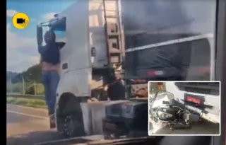Imagem ilustrativa da imagem Caminhão arrasta moto e piloto fica ‘pendurado’