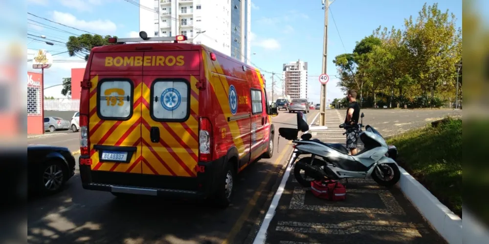 Acidente foi registrado na tarde deste sábado no Centro de Ponta Grossa