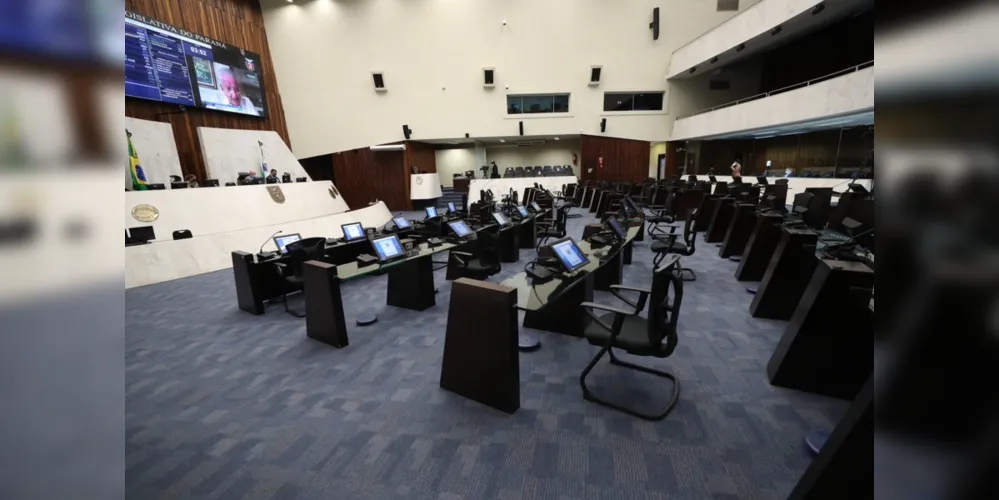 Desde março de 2020 a Assembleia Legislativa do Paraná adotou o sistema remoto para as atividades.