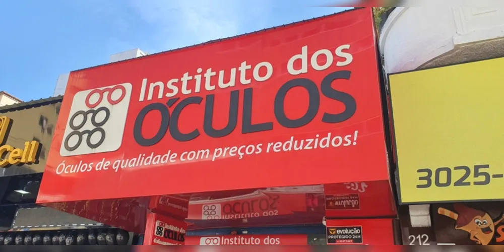Instituto dos òculos tem duas unidades no centro de Ponta Grossa.