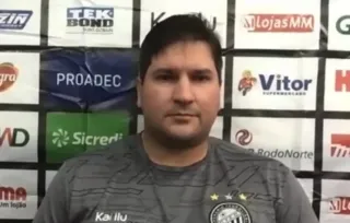 Matheus Costa em coletiva após jogo do OFEC contra o Paraná Clube