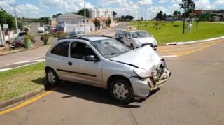 Imagem ilustrativa da imagem Dois veículos se envolvem em acidente em Uvaranas