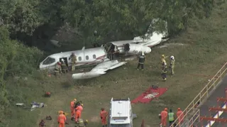 Imagem ilustrativa da imagem Avião cai no Aeroporto da Pampulha, em Belo Horizonte