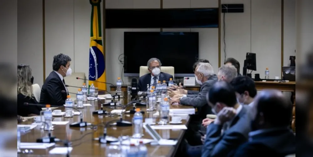 Grupo que reúne as sete principais entidades empresariais do Paraná, se reuniu, nesta terça-feira, com o ministro da Economia
