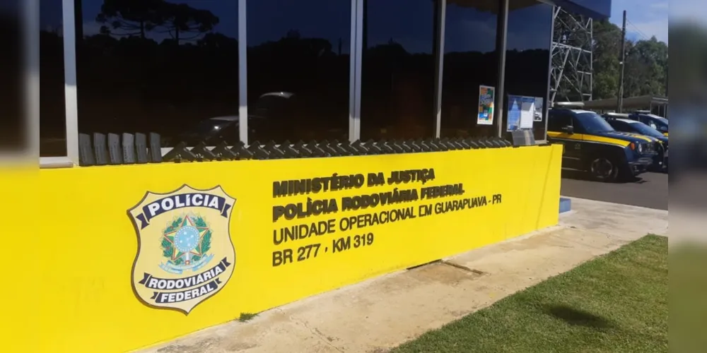 Policiais encontraram 30 pistolas e outras mercadorias que eram transportadas do Paraguai