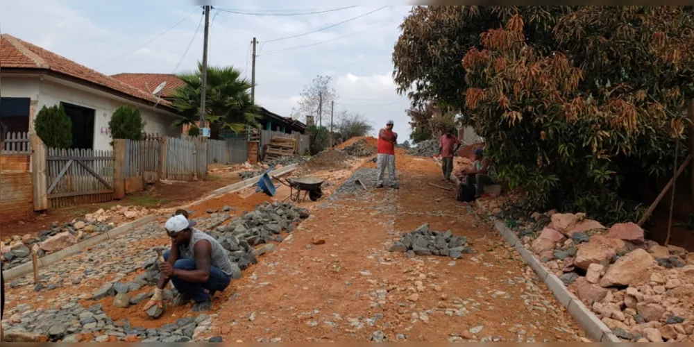 Obras no Distrito de Novo Barro Preto são custeadas com recursos próprios do município