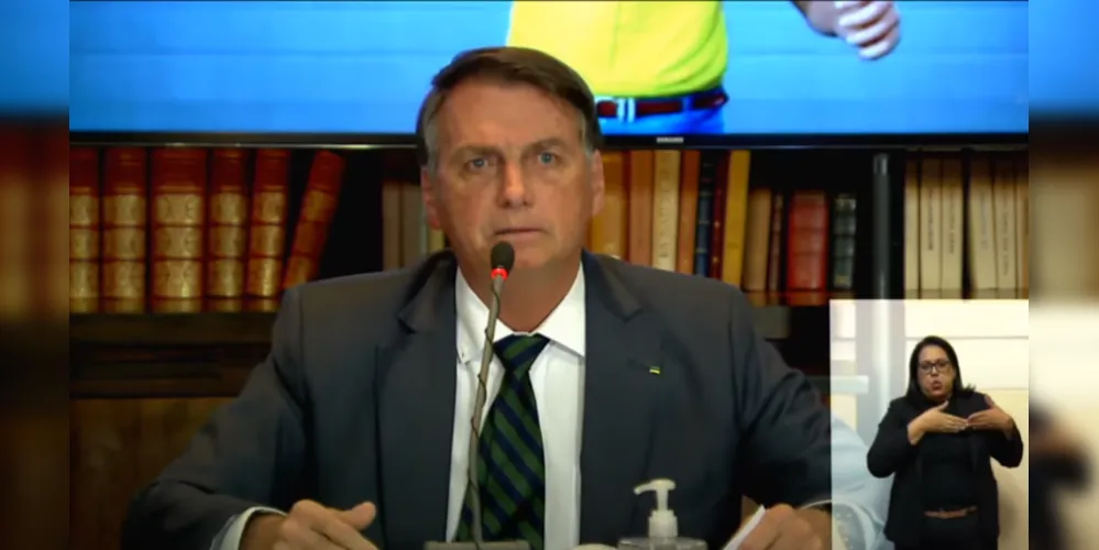 Presidente da República, Jair Messias Bolsonaro (sem partido), durante live.