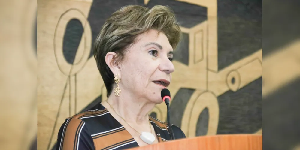 Prefeita de Ponta Grossa, Elizabeth Schmidt (PSD).