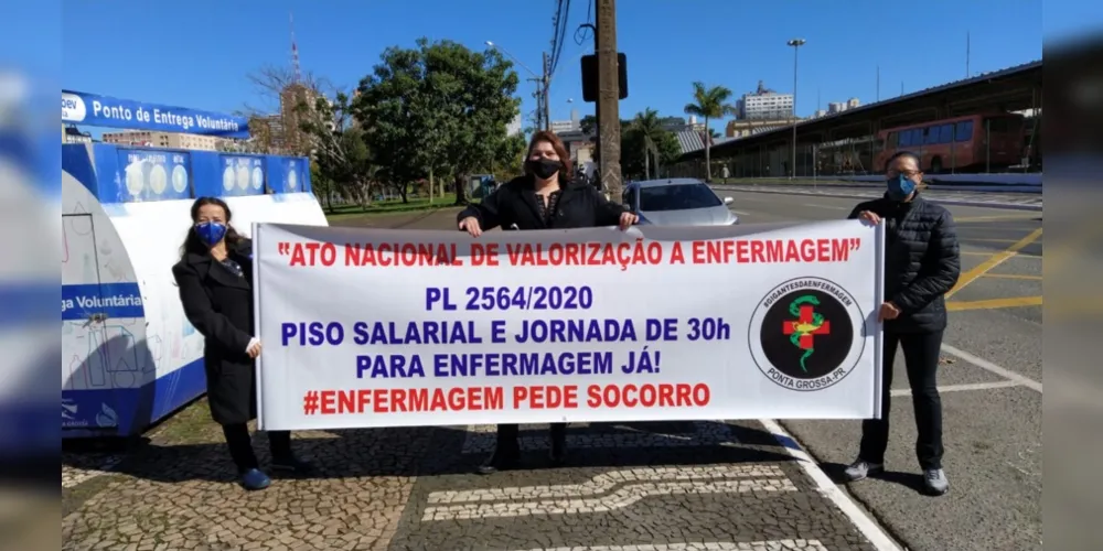 Grupo realizou manifesto em Ponta Grossa, em 30 de junho.