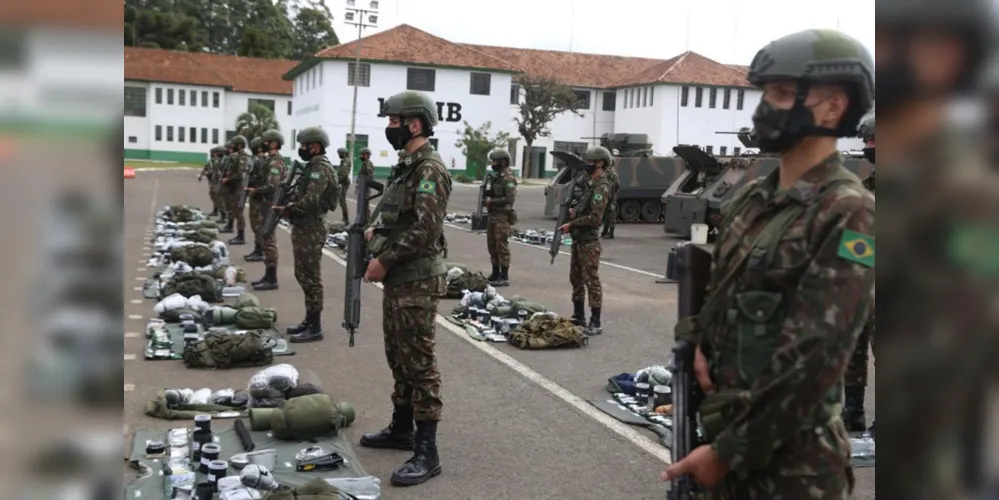 Os militares irão participar de treinamentos reais no Campo de Instrução Marechal Hermes