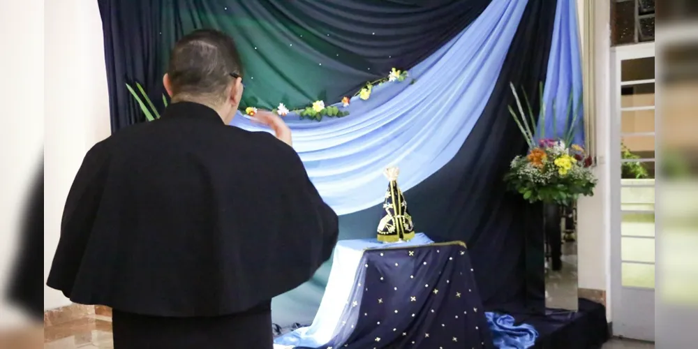 Padre Sandro convida os devotos de toda a região para estar com a Mãe