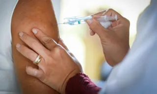 Mais de 62% da população já foi imunizada com ao menos uma dose