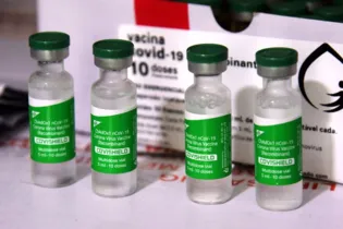Estado recebe doses de imunizantes da CoronaVac, AstraZeneca e Pfizer