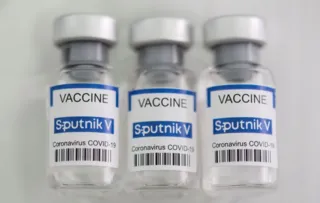 Vacinas foram aprovadas de quantidades determinadas e o uso em condições controlado