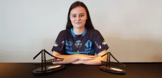 Campeã brasileira de xadrez a princesina Fabiana Tonse Maciel, está convidando os enxadristas de Ponta Grossa para o Circuito de Xadrez Online