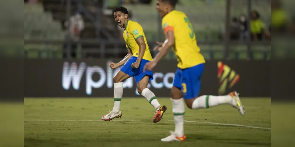 Brasil derrotou a Venezuela por 3 a 1, nesta quinta-feira (7) no estádio Olímpico de la UCV, em Caracas