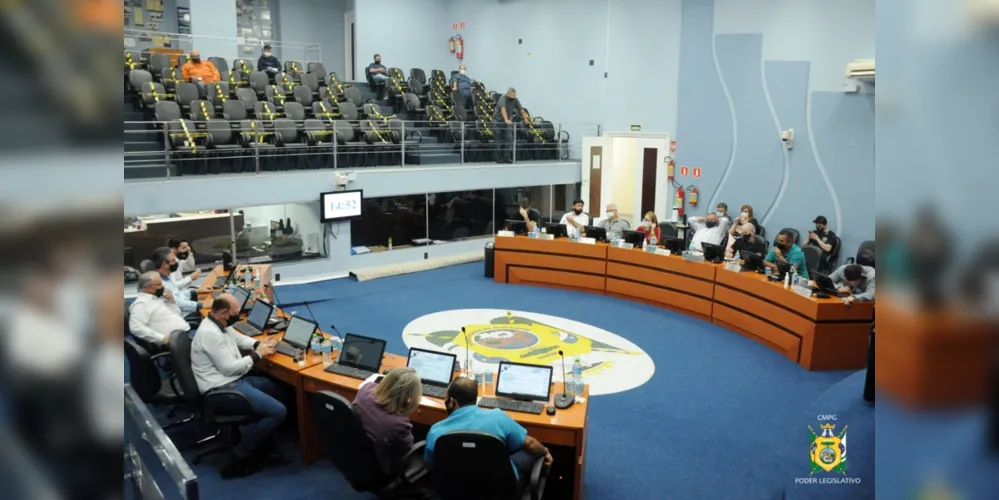 Projeto foi debatido no Plenário da Câmara Municipal de Ponta Grossa.